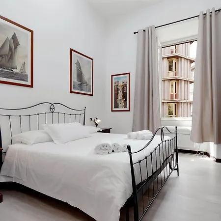4bnb - Cavour Square Apartmán *