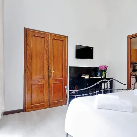 4bnb - Cavour Square *